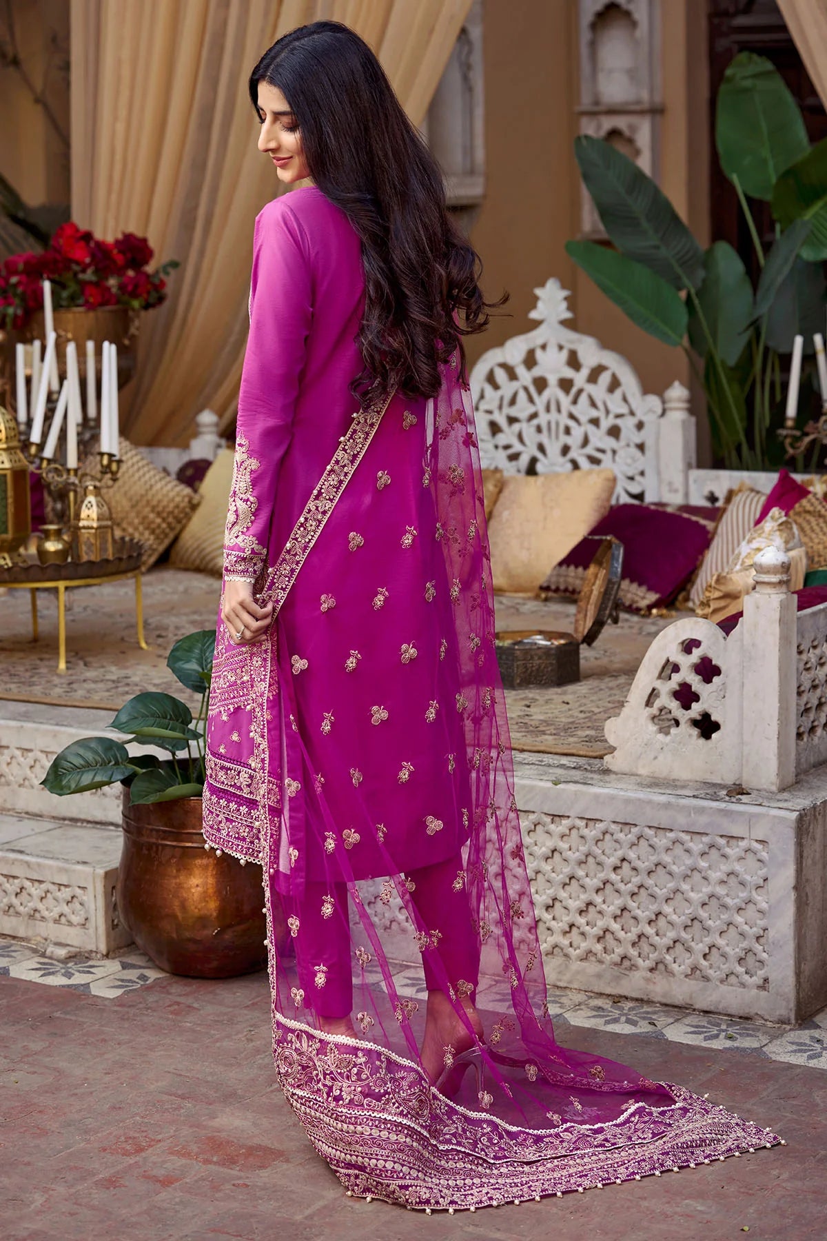 4042-AMAANI EMBROIDERED LAWN UNSTITCHED