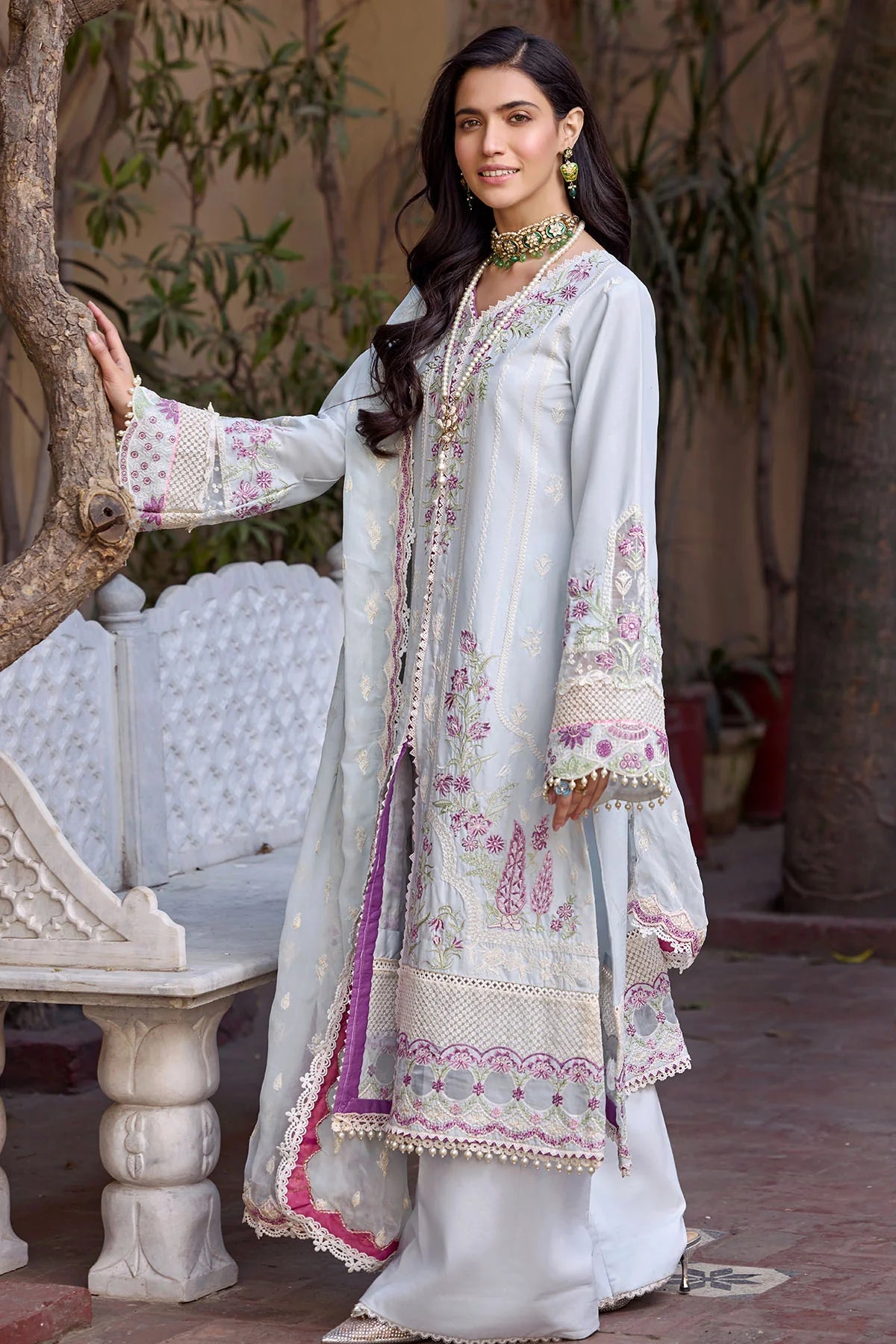 4056-ZOOHA EMBROIDERED LAWN UNSTITCHED