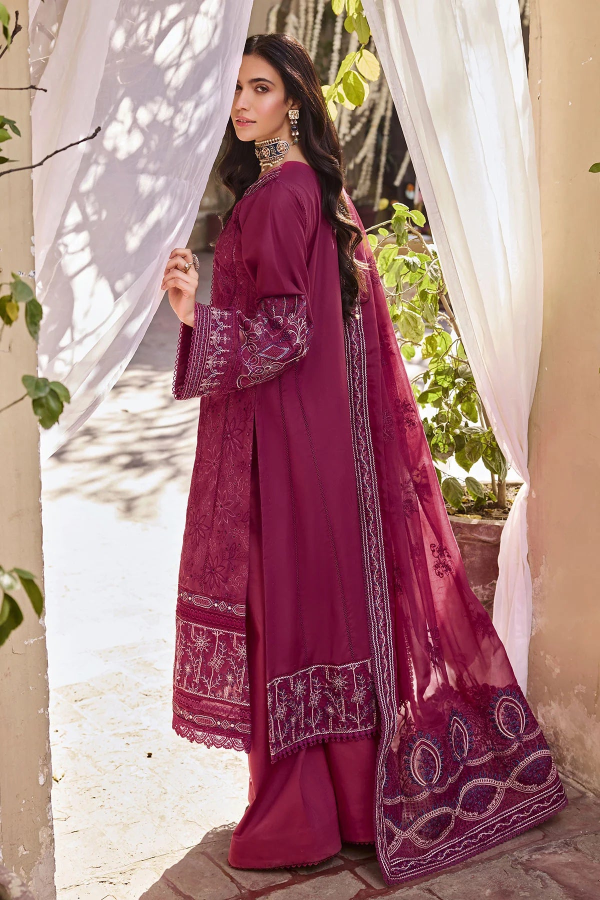 4060-KIRA EMBROIDERED LAWN UNSTITCHED