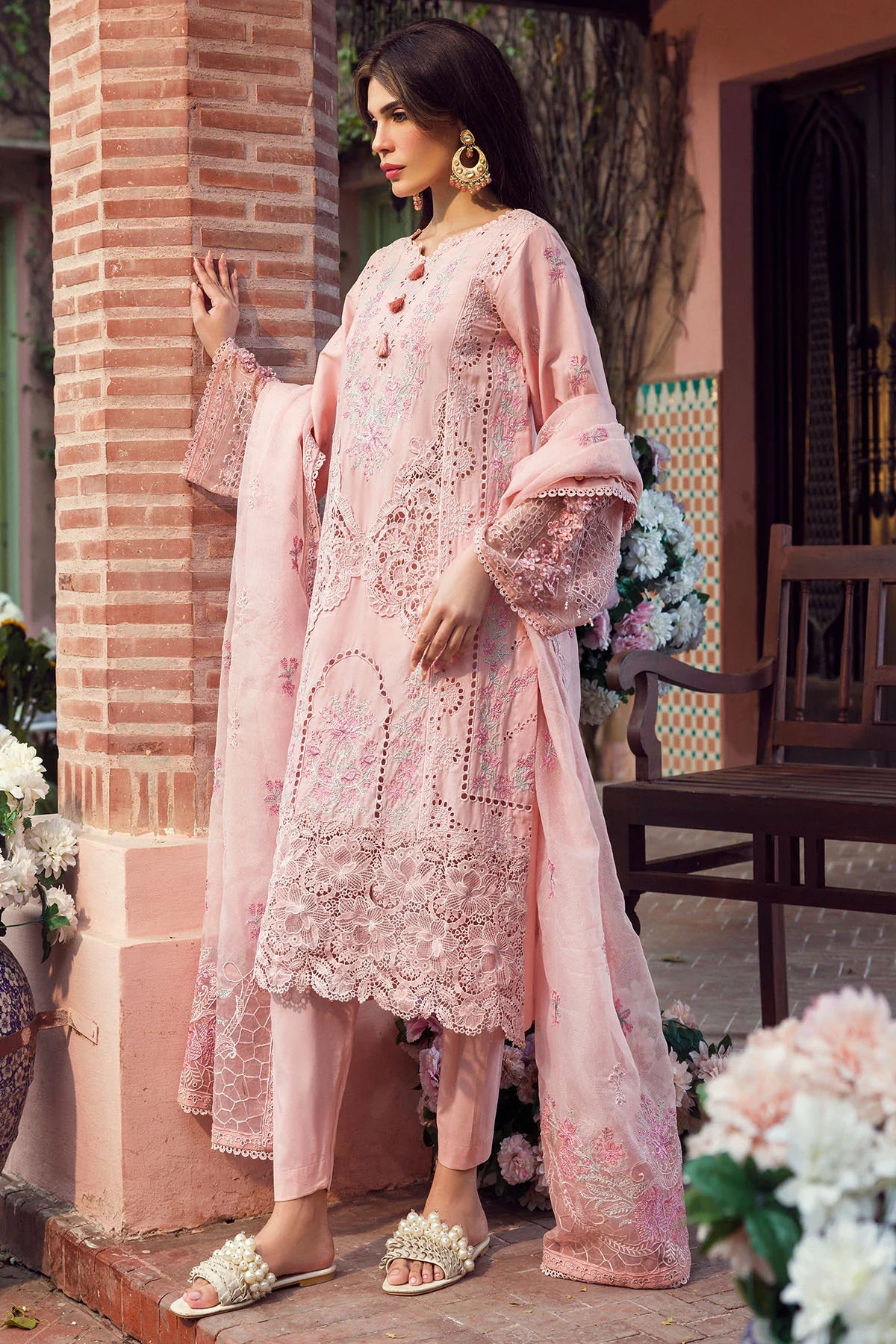 4428-HUDA EMBROIDERED LAWN UNSTITCHED