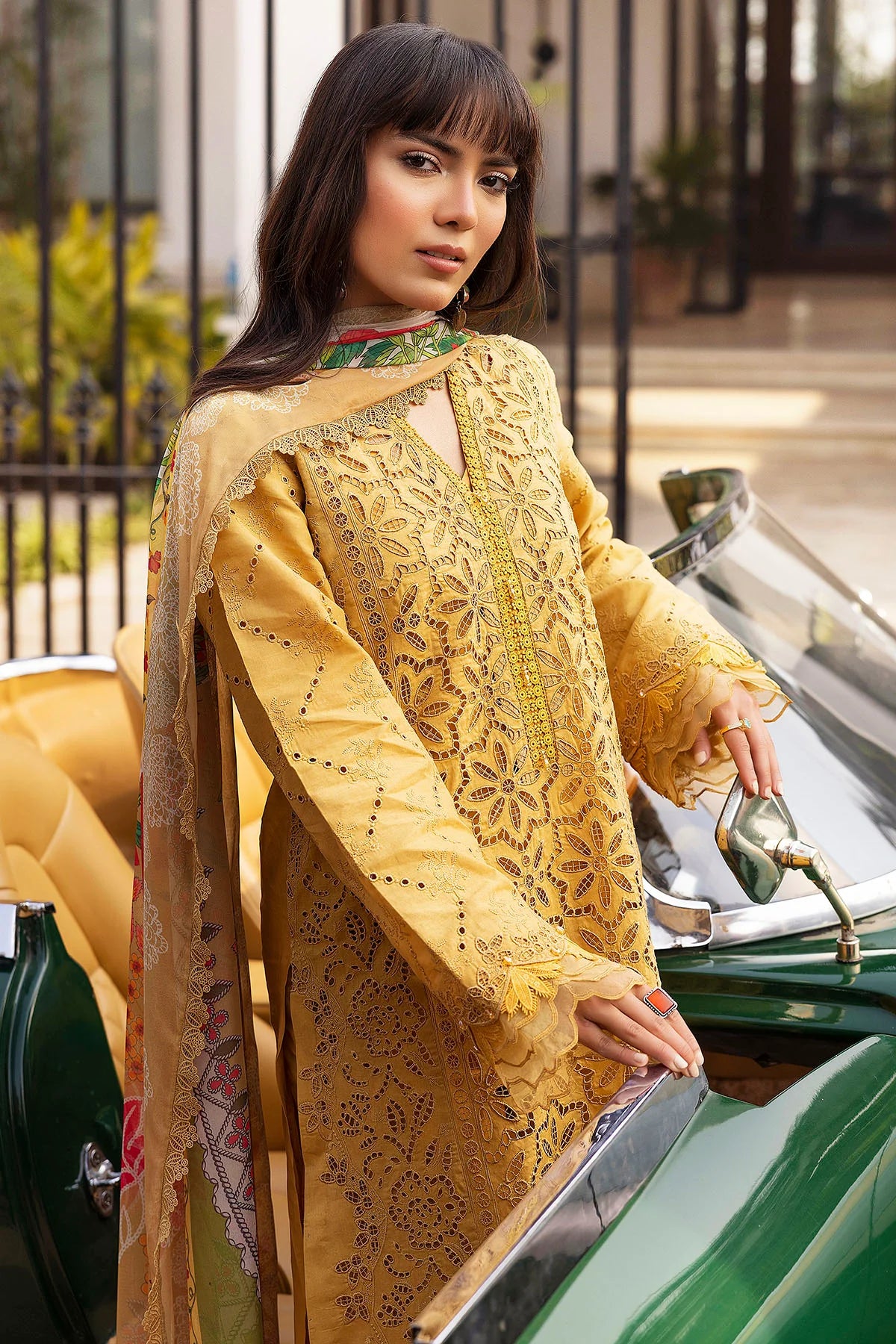 5323-GENEVA EMBROIDERED LAWN STITCHED