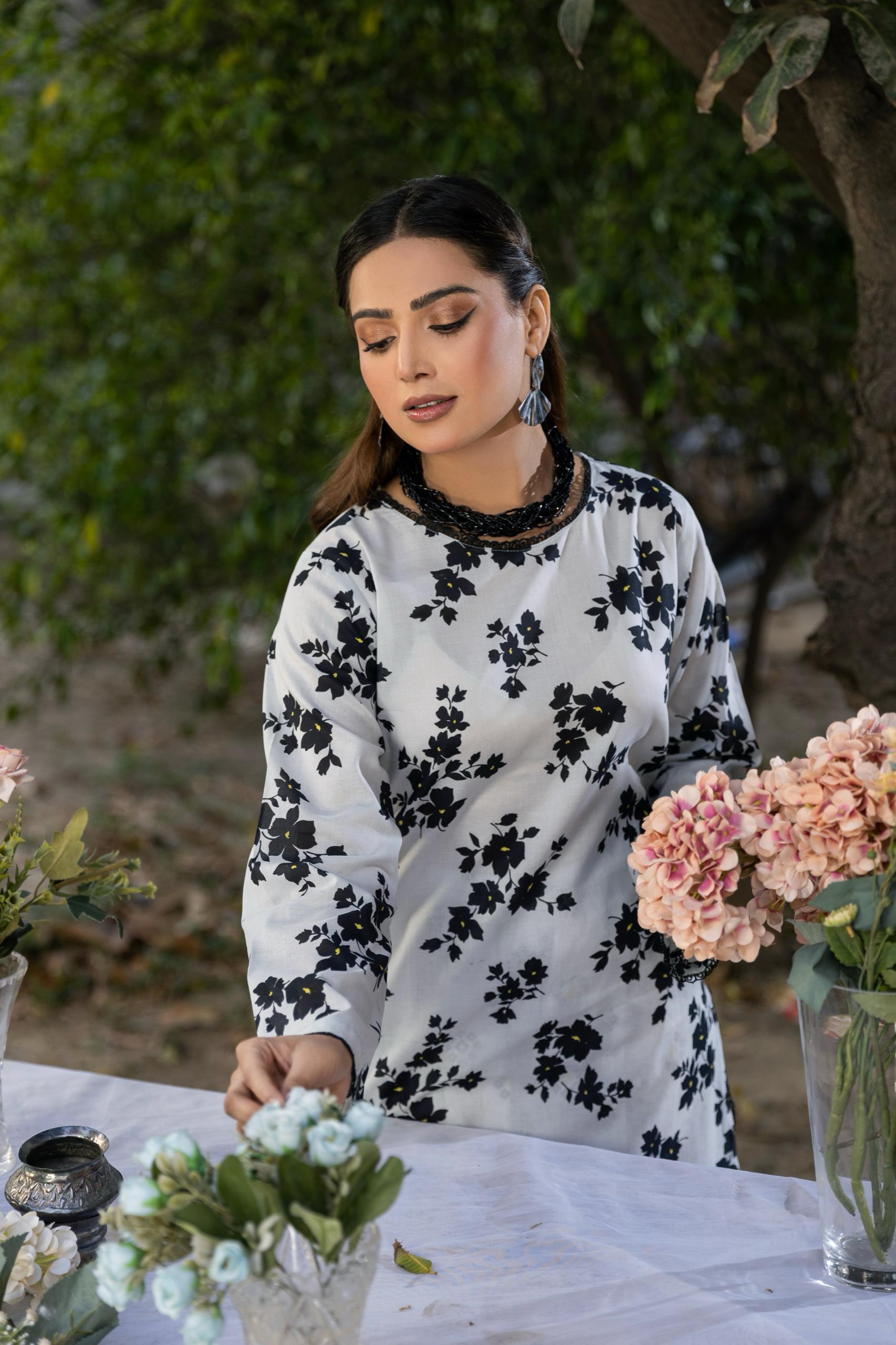 D-10 Classic Digital Printed Lawn